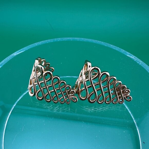 VINTAGE AVON WIDE HOOP EARRINGS, 1980s POST EARRINGS, HALF HOOP GOLD WIDE HUGGIE - Picture 2 of 4